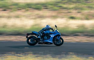 铃木 GSX-8R
