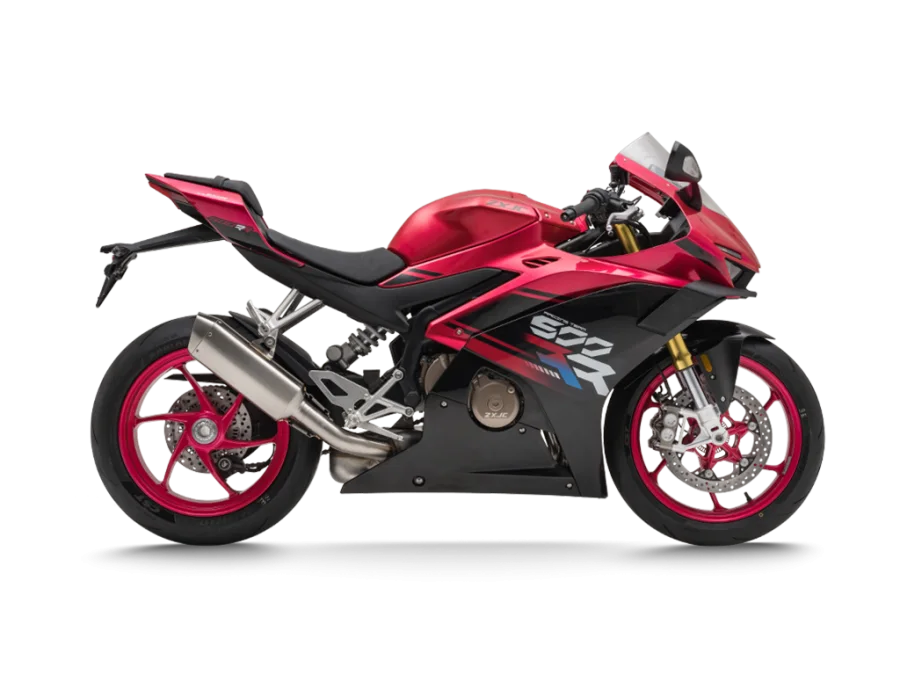 张雪机车 500RR